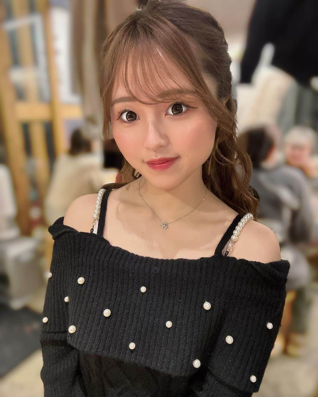 ちひろさんのインスタグラム写真 - (ちひろInstagram)「. . 久しぶりの私服🥰 . . .  #六本木 #西麻布 #銀座 #歌舞伎町 #北新地 #キャバクラ #キャバ嬢 #ラウンジ #ホステス #美人 #likesforlike #港区女子 #可愛い女の子 #美女図鑑 #instalike #japanesegirl #港区 #いいね返し #いいね #フォロー #フォローミー  #ズー東京 #ズー東京ちひろ #zootokyo #zoo東京ちひろ #いいね歓迎 #ロイヤルパーティー #ルミネエスト新宿」12月6日 21時00分 - chipipi_uspi