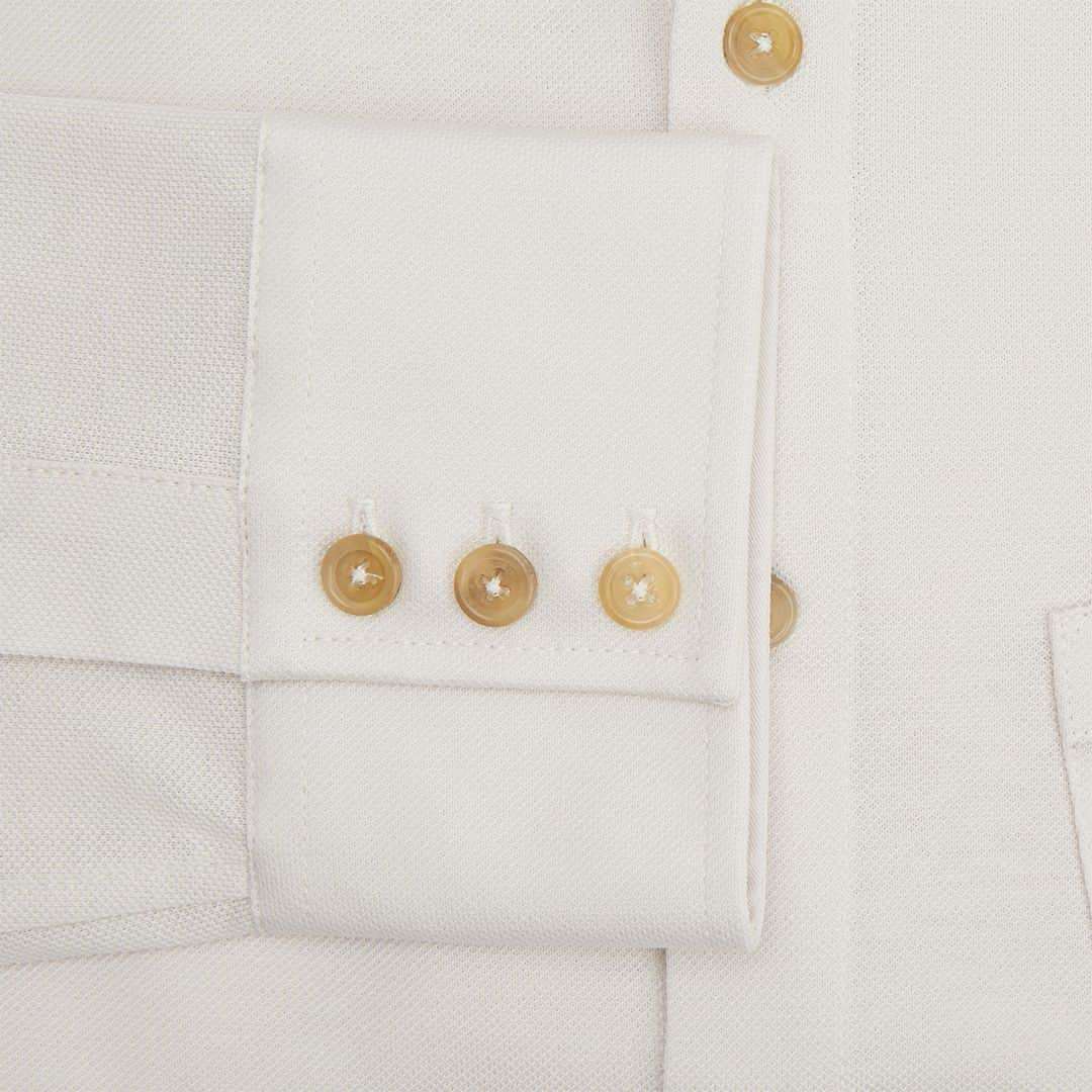 ターンブル&アッサーさんのインスタグラム写真 - (ターンブル&アッサーInstagram)「Constructed with an open collar, single front pocket, and 3-button cuff, our new Polos are made with prestigious Filo di Scozia, a mercerised yarn for a bright and lustrous finish.⁠ ⁠ Discover our Polo shirts in rich enduring shades for the season.⁠ ⁠ #TurnbullandAsser⁠ ⁠」12月6日 21時10分 - turnbull_asser