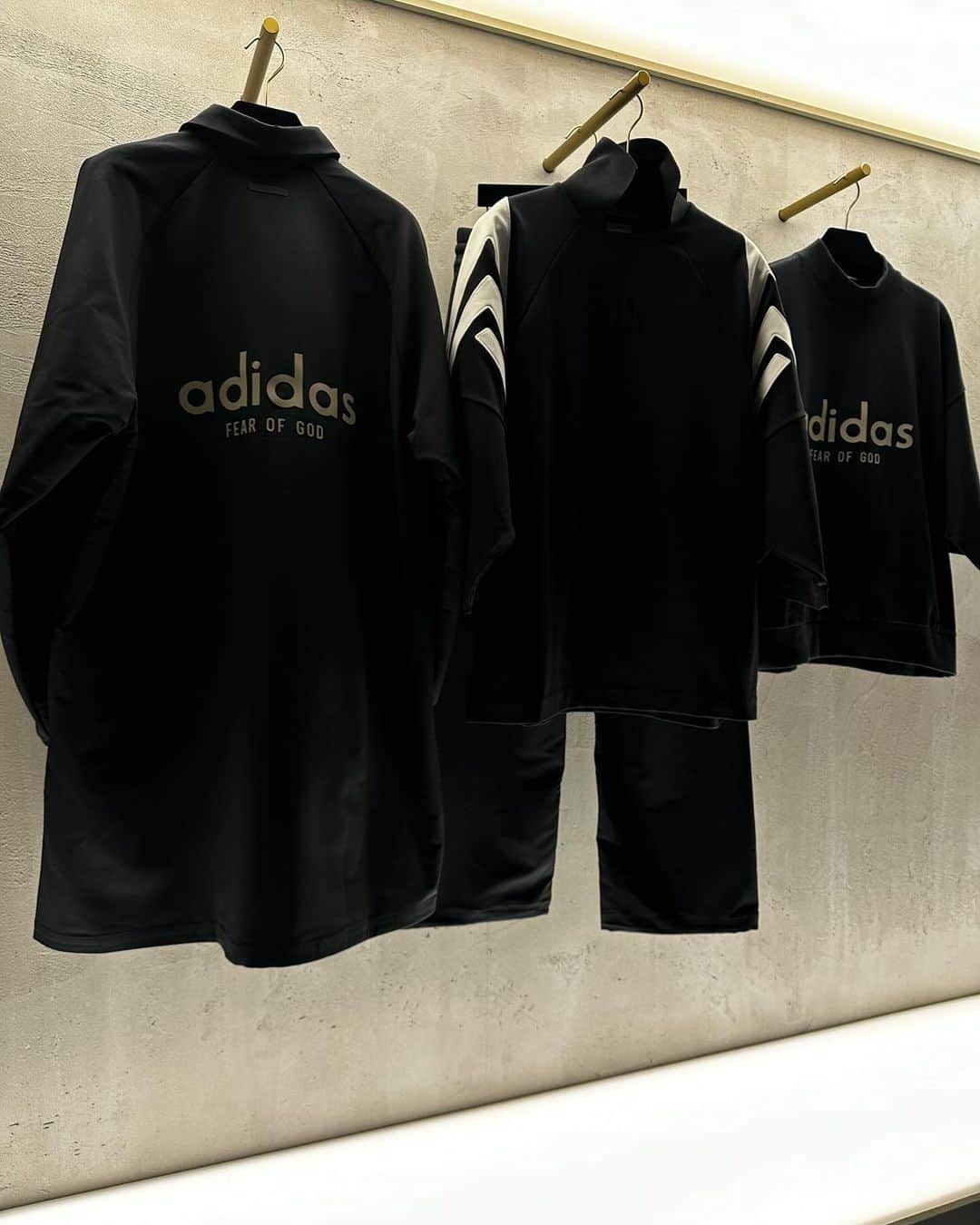 八幡晴人さんのインスタグラム写真 - (八幡晴人Instagram)「adidas x Fear of god @adidas @adidasoriginals @fearofgod @fearofgodathletics」12月6日 21時23分 - haruto_yawata