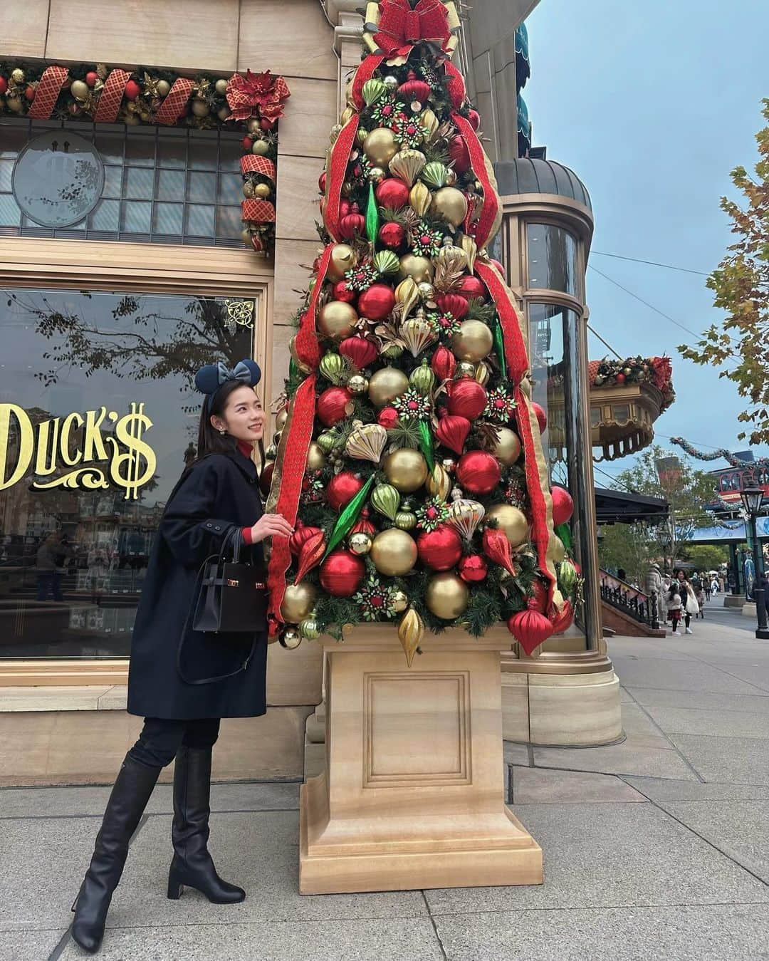 宮所舞のインスタグラム：「Xmas Disney🎄♥️🪄✨」