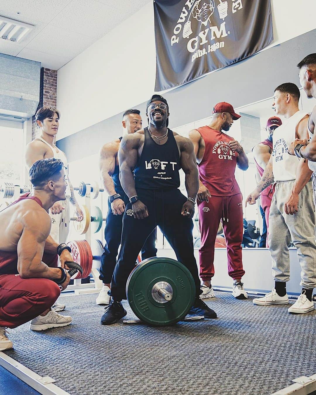 エドワード加藤さんのインスタグラム写真 - (エドワード加藤Instagram)「Team LYFT with @ruff_diesel 🔥」12月6日 21時21分 - edward_kato_fitness_jp