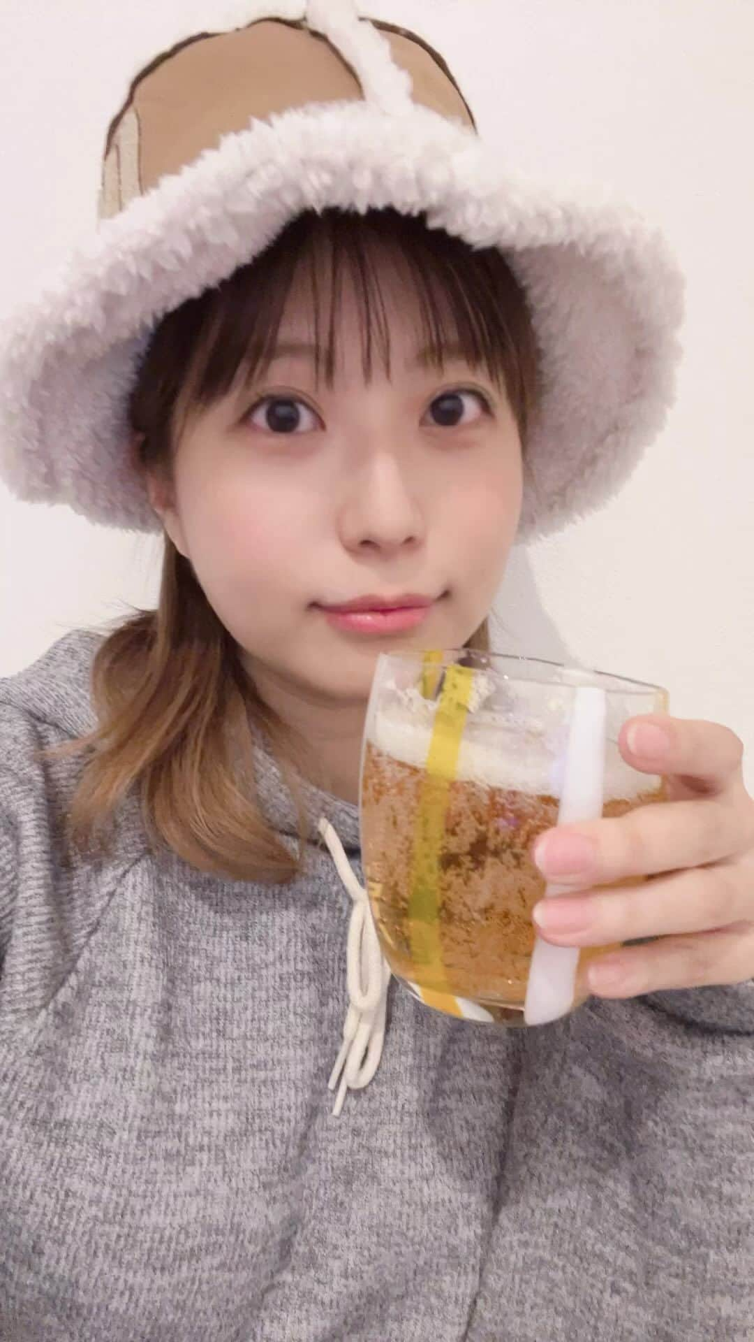 天野麻菜のインスタグラム：「ビール女子。3683」