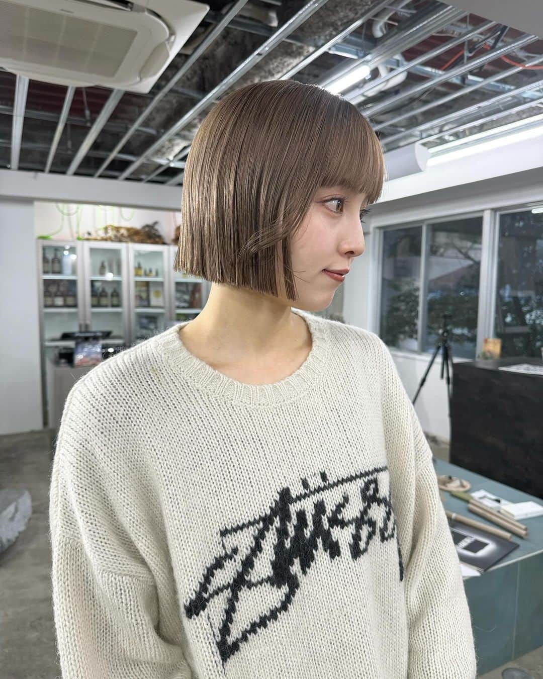 高橋野乃子さんのインスタグラム写真 - (高橋野乃子Instagram)「． ちーずとpilatesから帰って カットに行って💇🏼‍♀️ 🌛 次の日 ランチして 買い物してカフェして な日を過ごした やっと冬服を買いに出向けた〜⛄️❄️ ． 髪の長さにこだわりはじめてしまった @shiiiichan696969 いつもありがとう🫡🩵🩵」12月6日 22時02分 - _nonstyle_