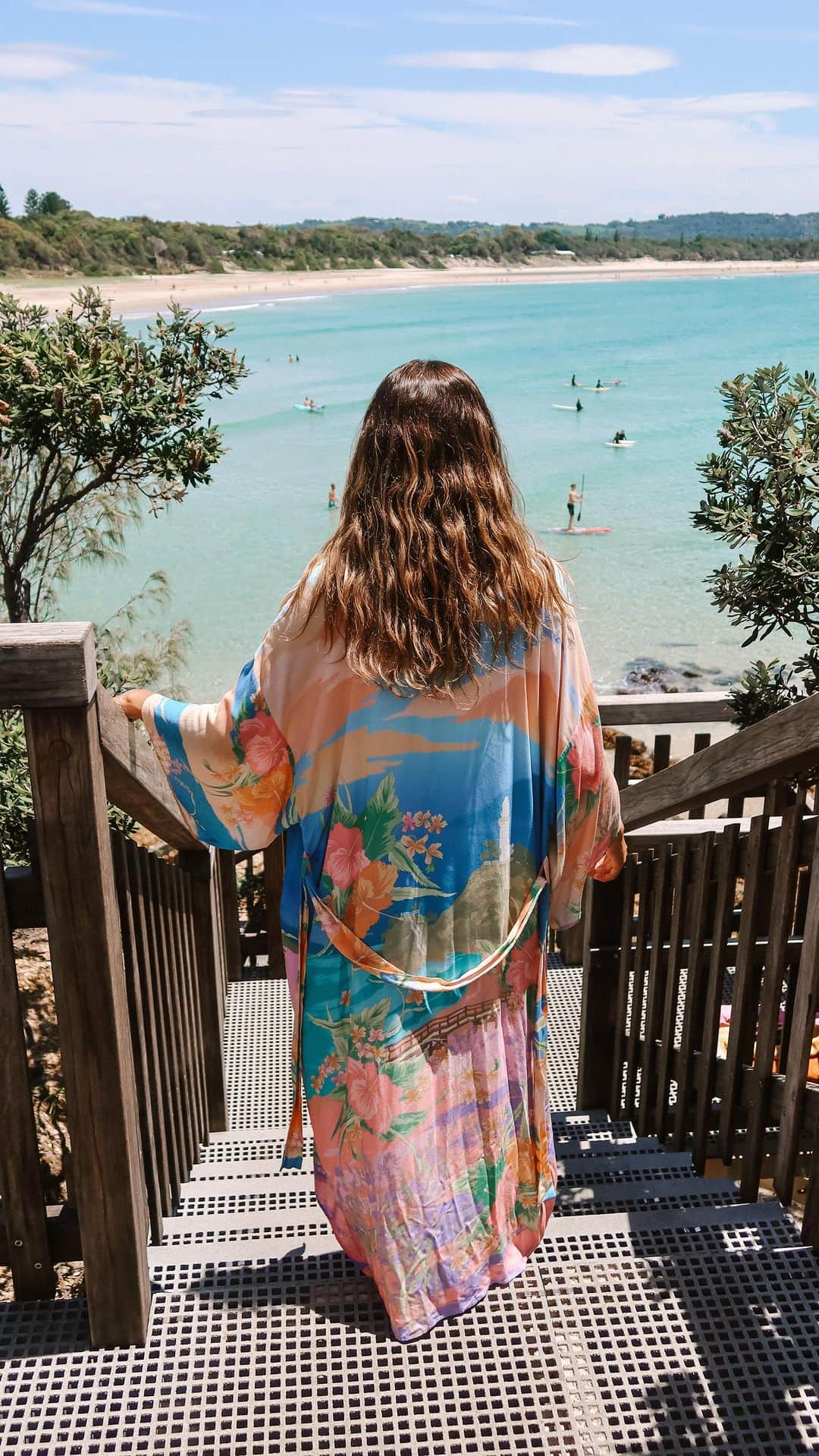 SPELLのインスタグラム：「WIN OUR LIGHTHOUSE MAXI ROBE ☀️🌴🛥   A tale of our Lighthouse Robe... @isabella_spell has hundreds of robe designs, floating around in her mind. The Lighthouse Robe was one that floated into a collection and as it happens from time to time, it floated right on out again, perhaps to be revisited another time.  Somehow, a sample of this robe made its way overseas, to our warehouse, into a sample sale in Los Angeles, and flipping through a rack of styles never released, an angel found it… she loved it so much, she took an iconic picture on the streets of Venice Beach that landed on one of our community Facebook pages 🌴  When we tell you it sent everyone in our Spell Sisters group chat {aka Facebook group} into a spin, we mean it! We couldn’t ignore the comments of love dedications to this piece, so we created a small run of the robe for curators to purchase {an exclusive little perk!} A recent release which lasted two minutes and *pouf!* it floated away again… ✨   We did, however, save just one last special robe for our entire community to have the chance to collect into their wardrobe, and float behind them all season!  To enter comment ‘🌺’ on this reel, ensure you are following @spell on Instagram and register your details in our link in bio… comp closes on Thursday, December 14th and will be contacted via email 🌊🩷」