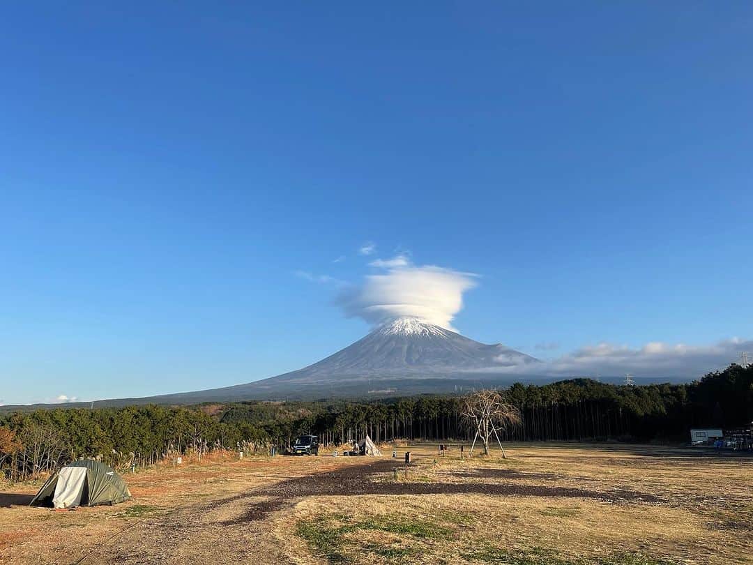 大和一孝のインスタグラム：「初めて見る富士山  #スモーキンフェローズ」
