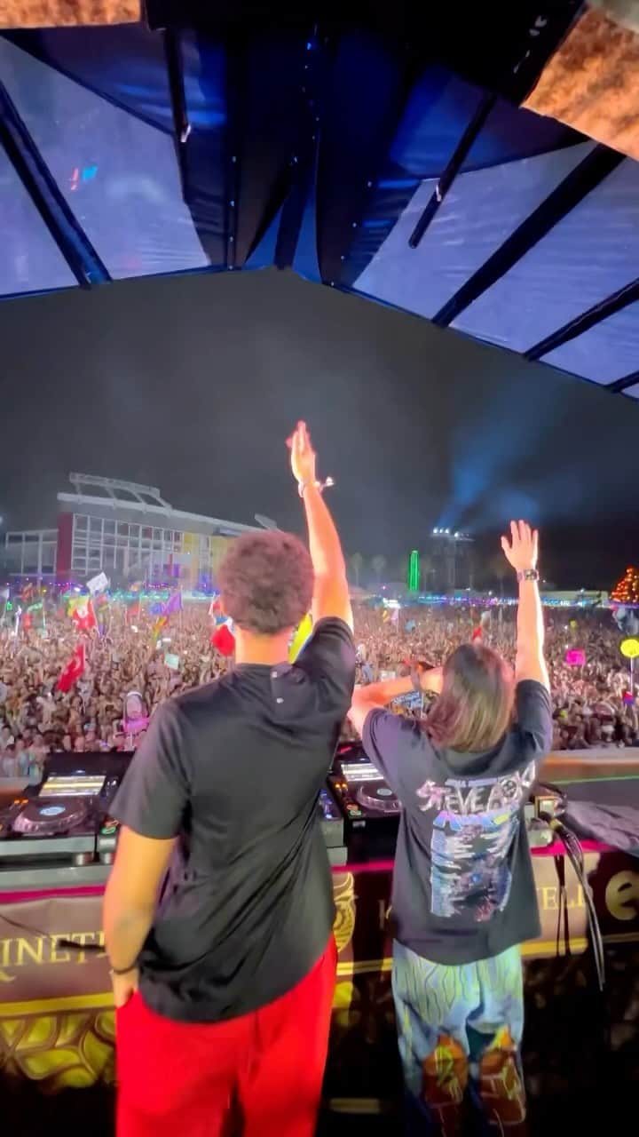 スティーヴ・アオキのインスタグラム：「where should we take #AFROKI next??」