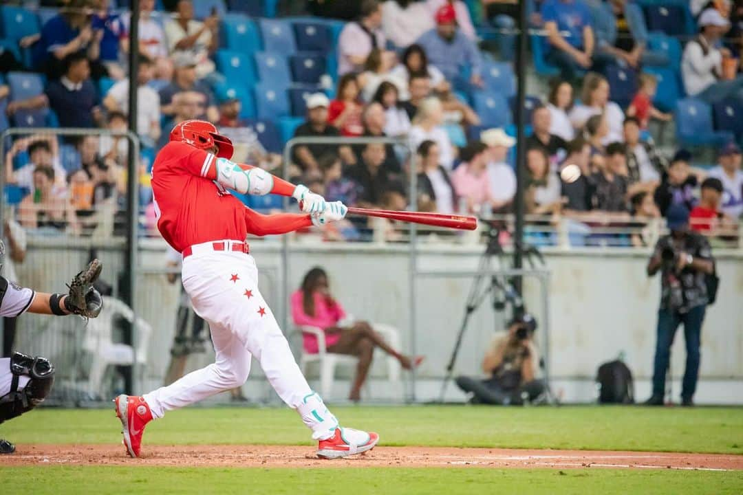 ディディ・グレゴリウスさんのインスタグラム写真 - (ディディ・グレゴリウスInstagram)「Next step hit the weights  #baseballunited great time great experience with a great group of guys」12月7日 0時18分 - sirdidig18