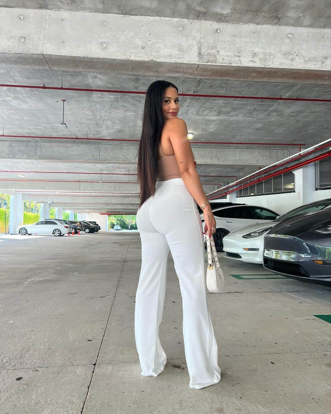 Katya Elise Henryさんのインスタグラム写真 - (Katya Elise HenryInstagram)「hi 👋🏽」12月7日 0時15分 - katyaelisehenry