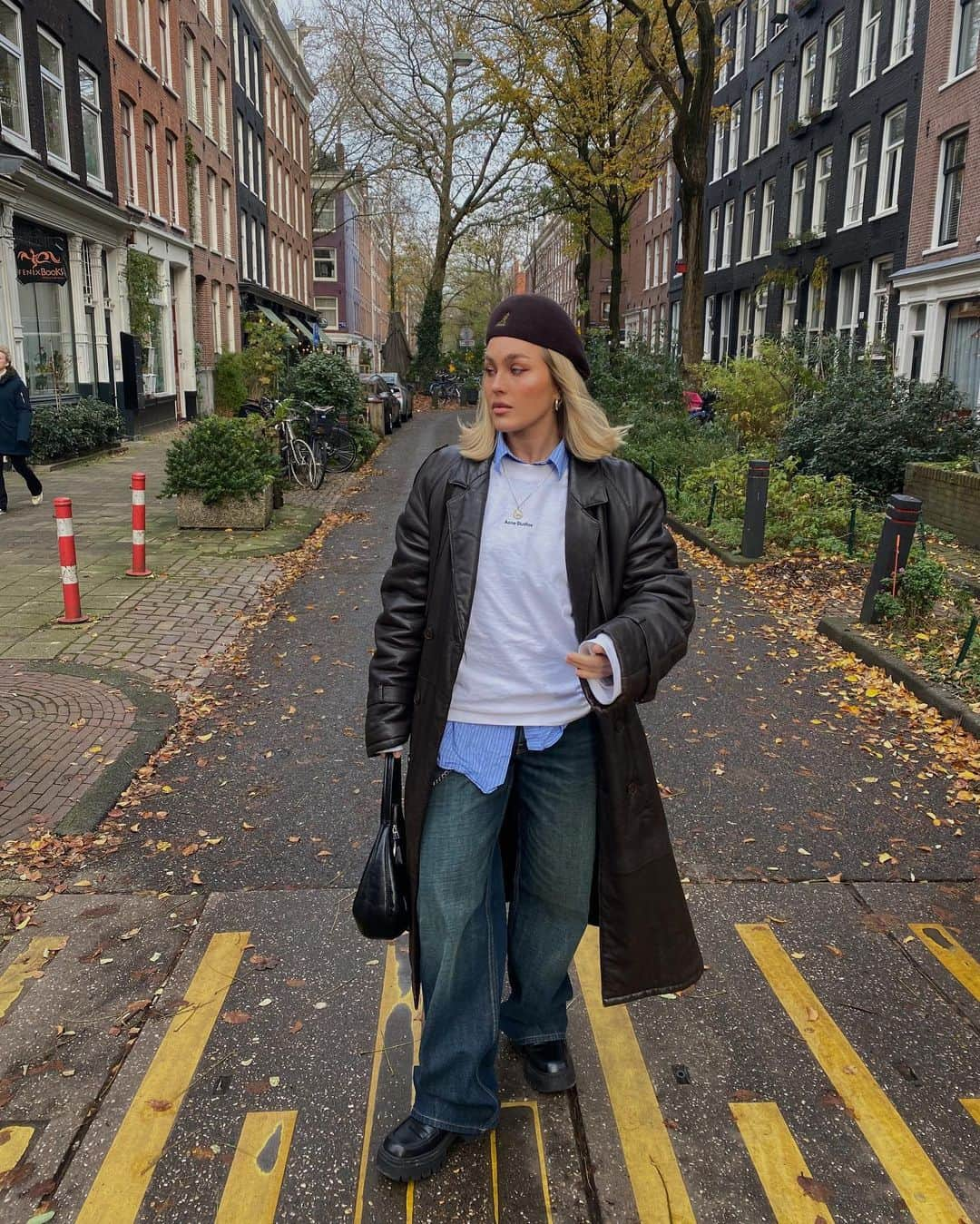 アンジェリカ・ブリックさんのインスタグラム写真 - (アンジェリカ・ブリックInstagram)「A weekend in Amsterdam with mon amour🤍 also added Jespers all time favorite song and I kind of agree with him 🤍」12月7日 0時56分 - angelicablick