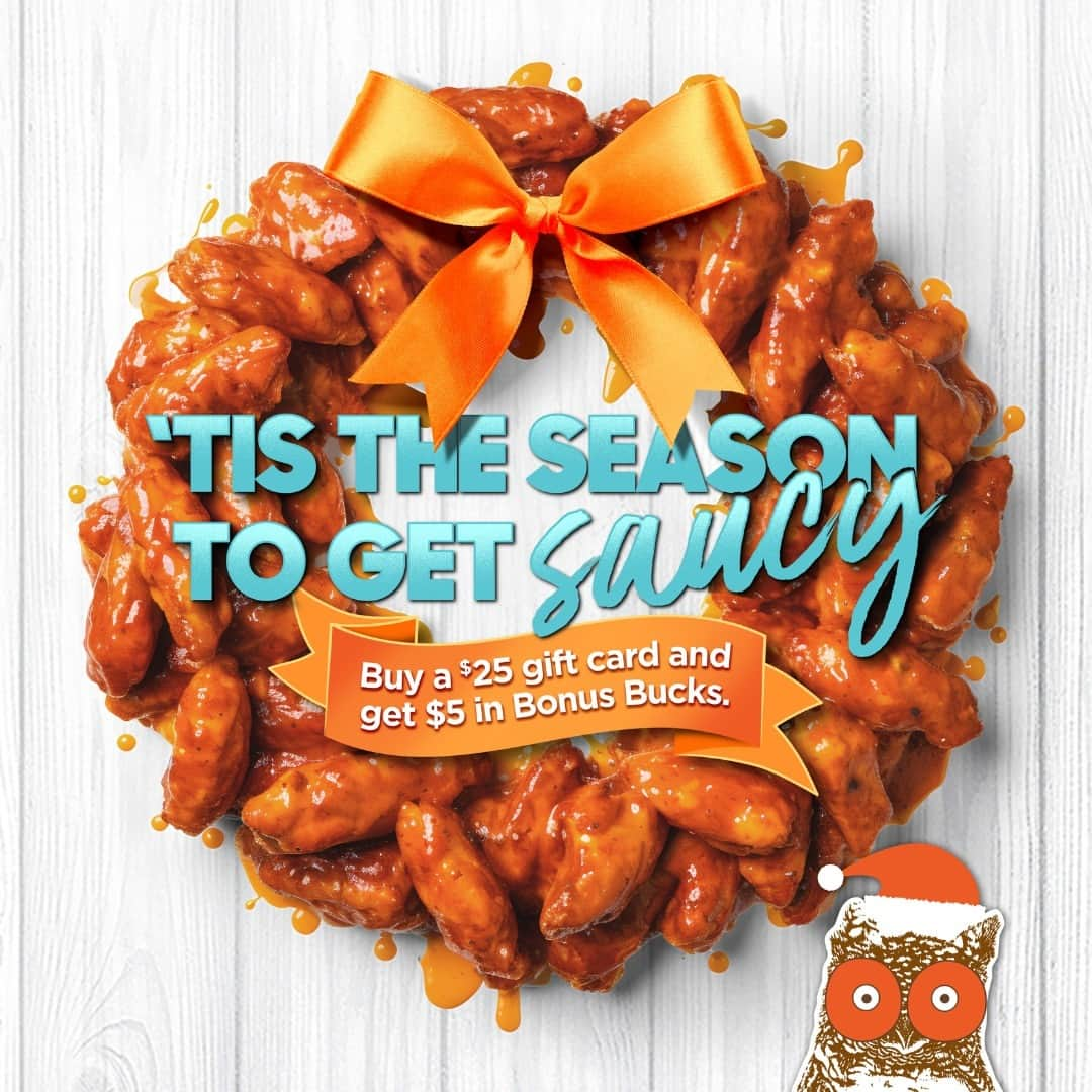 Hootersさんのインスタグラム写真 - (HootersInstagram)「This season, give the gift that keeps on giving…back to you. Hey, holiday shopping makes you hungry, right?   Take home $5 in Bonus Bucks when you buy a $25 gift card.  See website for details」12月7日 1時01分 - hooters