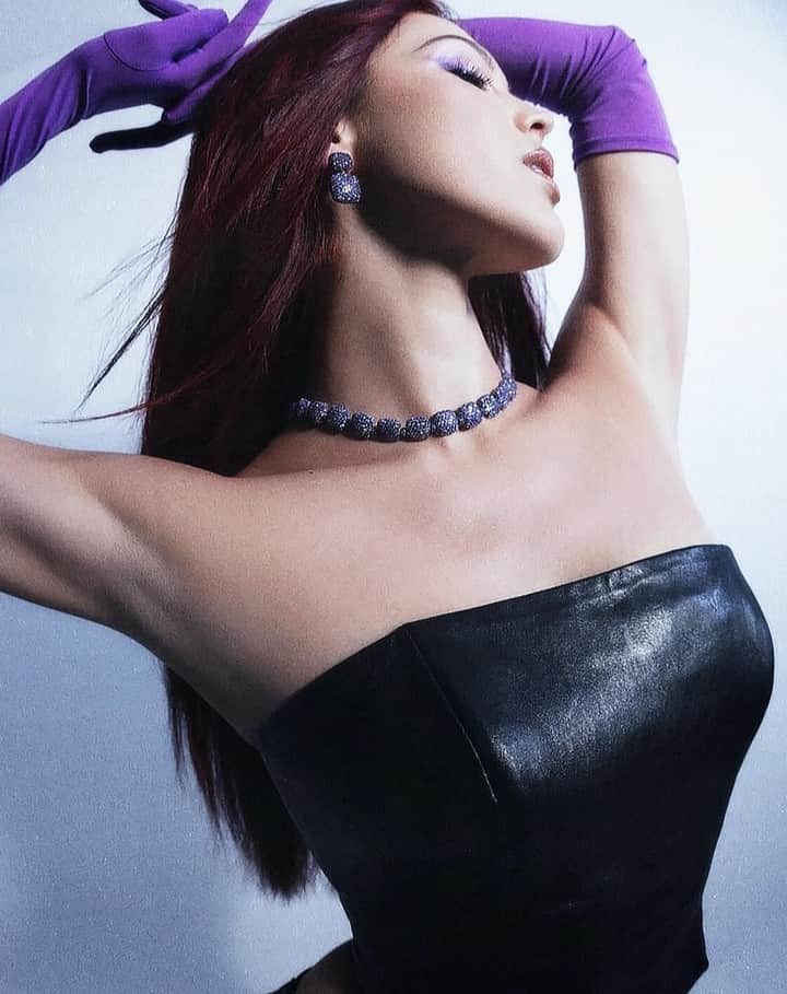 ジトロワのインスタグラム：「PURPLE ERA I @irismittenaeremf slays in our latest essentials : 'NJ' black leather and black leather pants for the christmas @apmmonaco collection.  #jitrois」