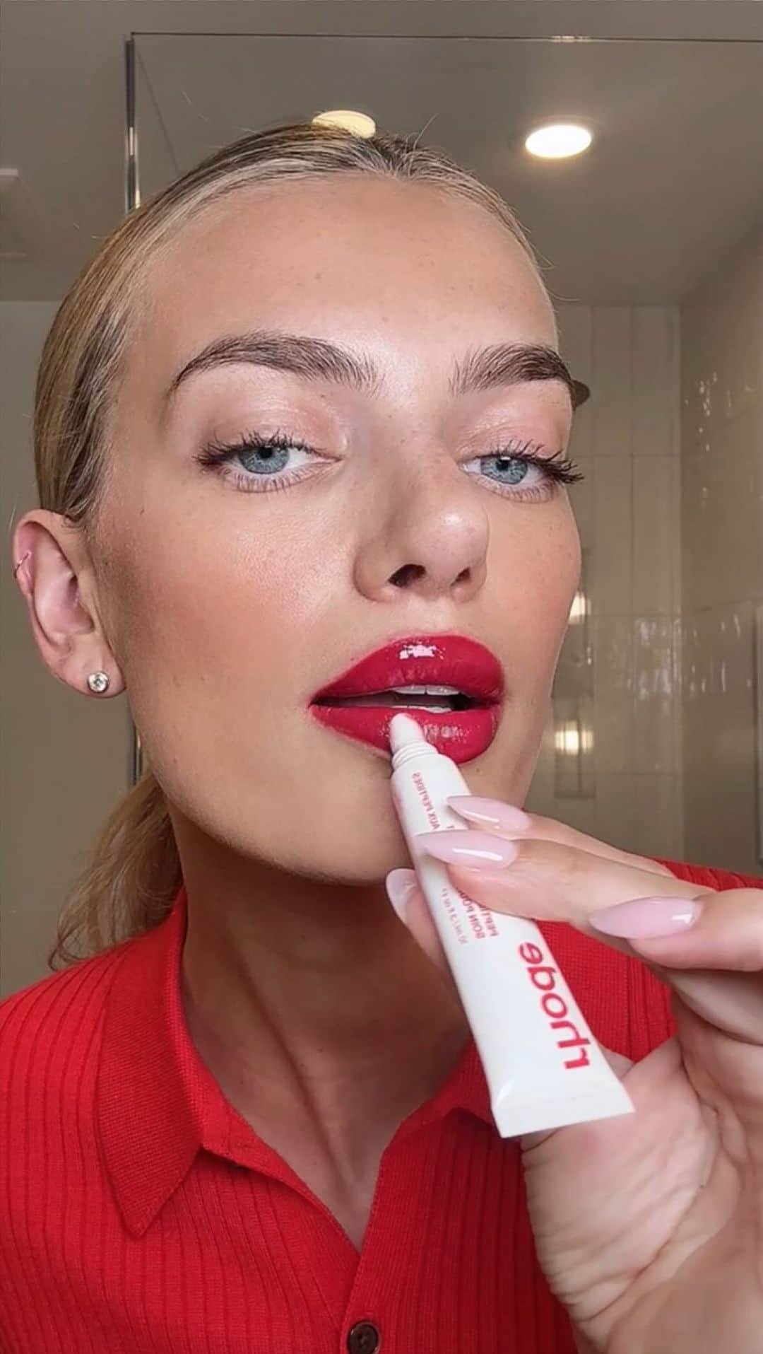 ブレッヒェ・ハイネンのインスタグラム：「Getting into the Xmas spirit ❤️」