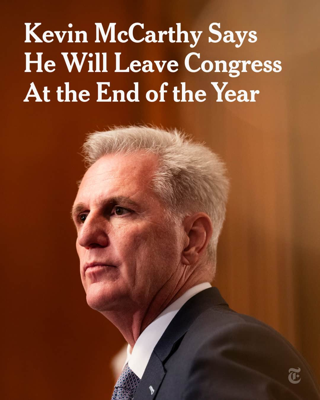 ニューヨーク・タイムズのインスタグラム：「Former Speaker Kevin McCarthy, Republican of California, who made history as the first speaker to be ousted from the post, announced on Wednesday that he would leave the House at the end of the year but said he planned to remain engaged in Republican politics.  “I will continue to recruit our country’s best and brightest to run for elected office,” McCarthy said in an opinion piece in The Wall Street Journal announcing his plans. “The Republican Party is expanding every day, and I am committed to lending my experience to support the next generation of leaders.”  McCarthy’s imminent departure will shrink the already slim Republican majority, which went to three seats from four with the expulsion last week of Representative George Santos of New York.  Read the full story at the link in our bio. Photo by @haiyunjiang」