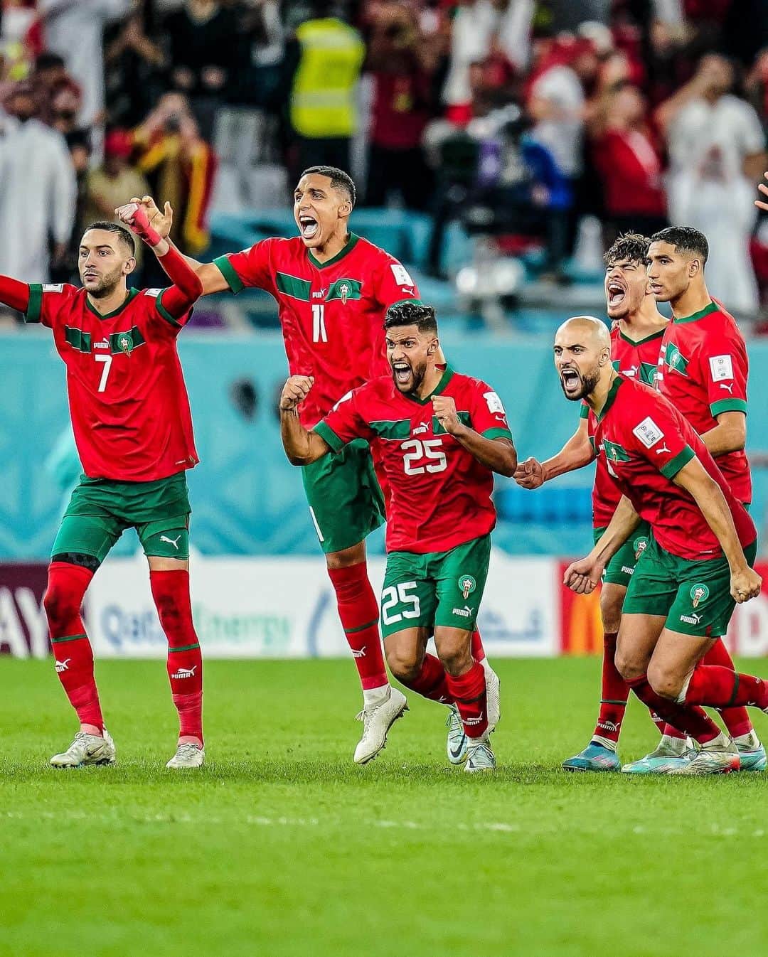 Skills • Freestyle • Tekkersさんのインスタグラム写真 - (Skills • Freestyle • TekkersInstagram)「On this day last year, 𝗠𝗼𝗿𝗼𝗰𝗰𝗼 🇲🇦 beat Spain on penalties to qualify for the quarter-finals of the World Cup 🏆」12月7日 2時05分 - skillsweekly
