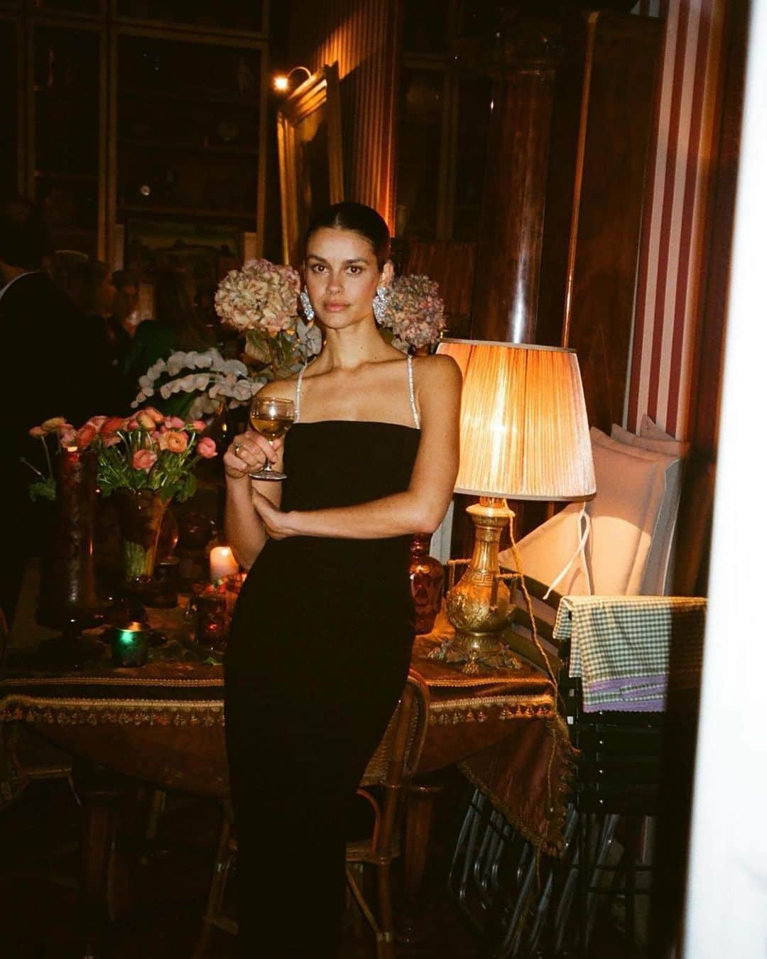 エイミー・ソングのインスタグラム：「@gracemcgovern wearing the Dion Embellished Maxi, getting us in the holiday party mood.」