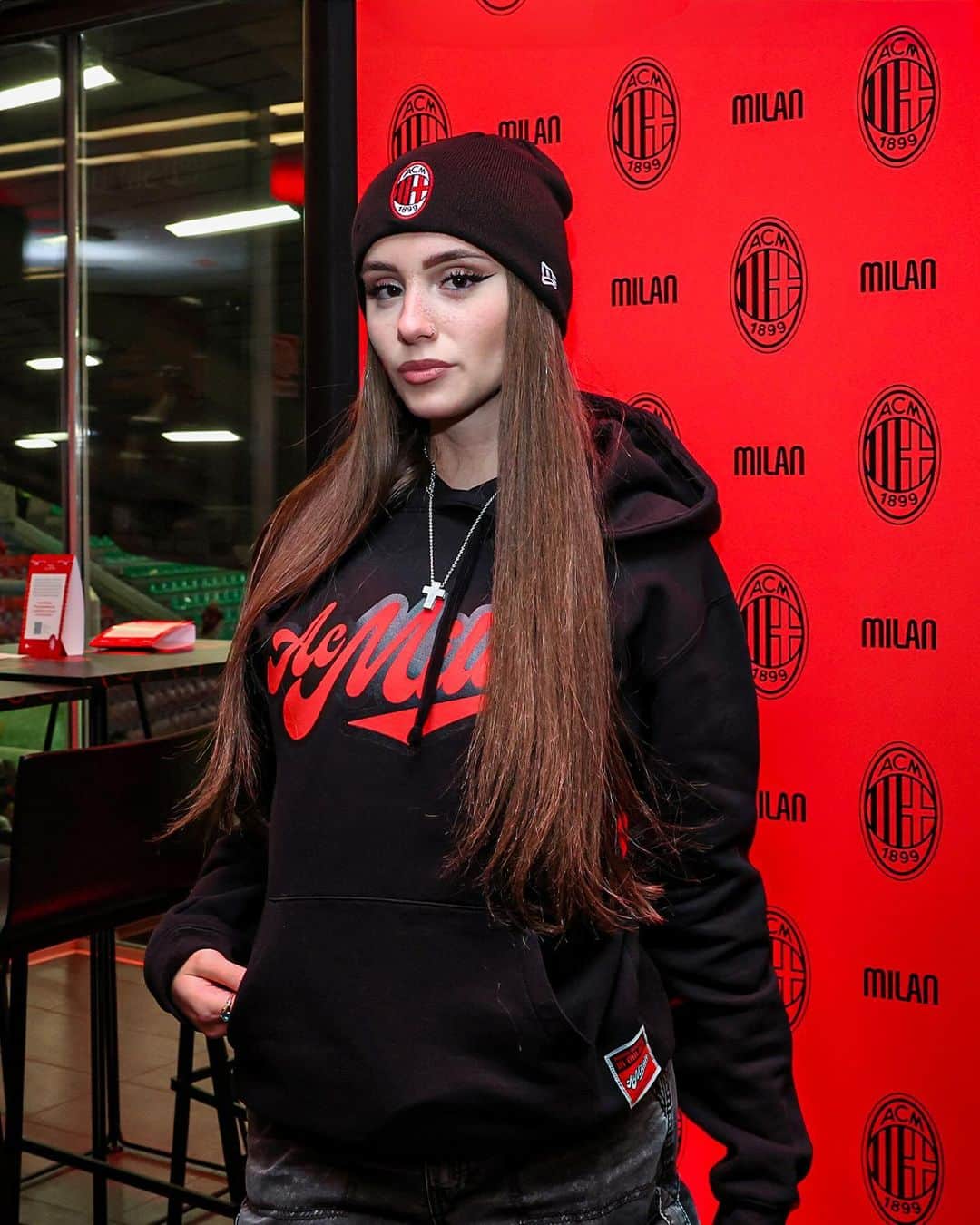 ACミランさんのインスタグラム写真 - (ACミランInstagram)「San Siro, the place to be. Special nights for special guests ❤️🖤  #SempreMilan」12月7日 3時10分 - acmilan