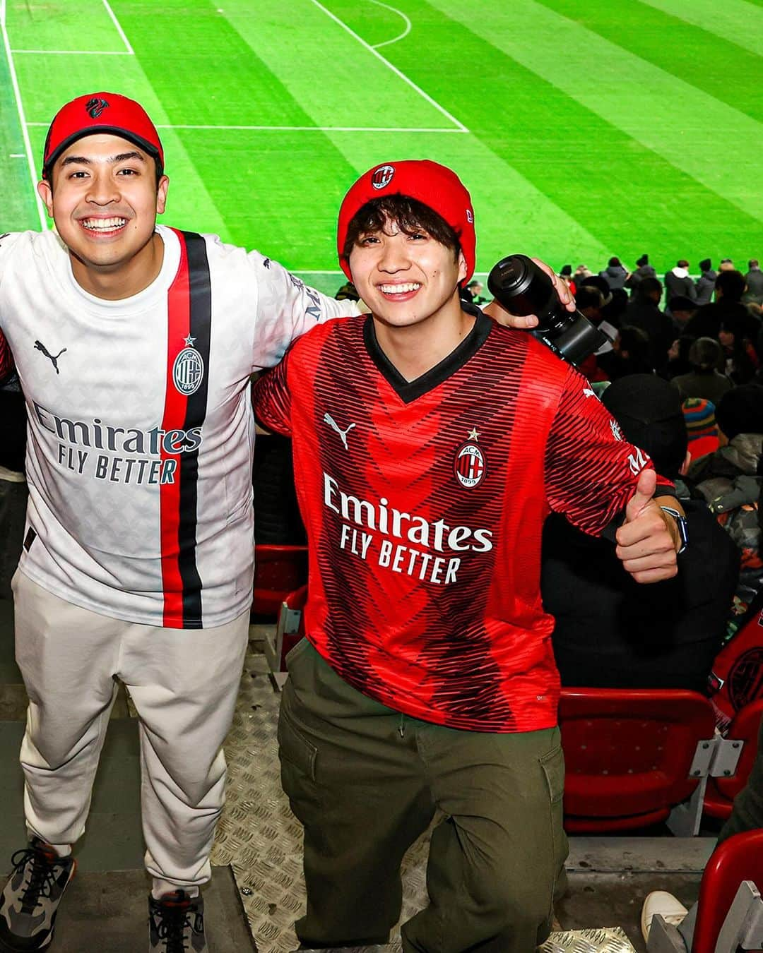 ACミランさんのインスタグラム写真 - (ACミランInstagram)「San Siro, the place to be. Special nights for special guests ❤️🖤  #SempreMilan」12月7日 3時10分 - acmilan