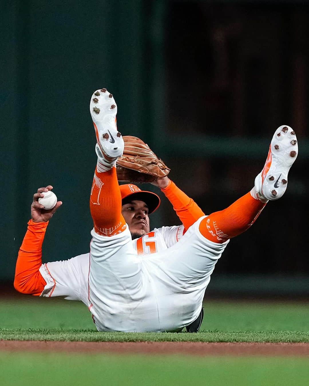 サンフランシスコ・ジャイアンツさんのインスタグラム写真 - (サンフランシスコ・ジャイアンツInstagram)「+20 Outs Above Average…the BEST in Major League Baseball at second base 🫨」12月7日 2時52分 - sfgiants