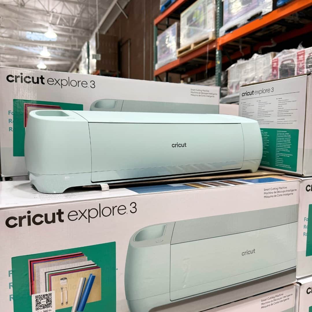 Costcoのインスタグラム：「Create holiday decorations, personalized cards, family T-shirts, and more with the Cricut Explore 3. Save $100 through 12/18/23.⁣ ⁣ Shop link in bio: Cricut Explore 3 Smart Cutting Machine with Smart Materials」