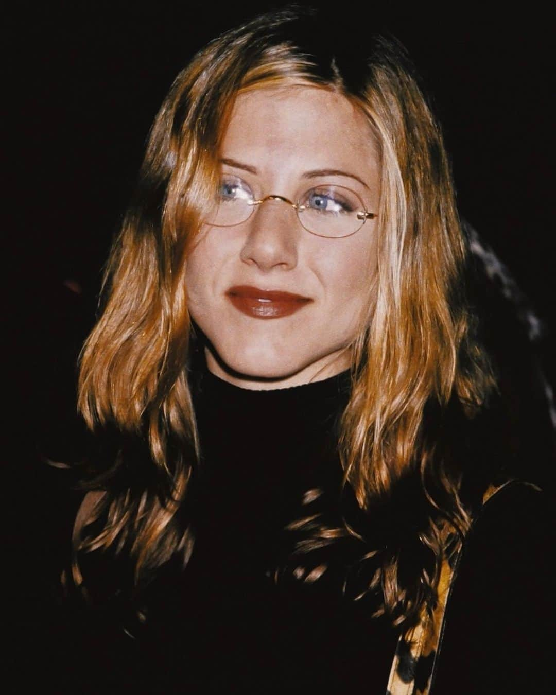 オリバーピープルズさんのインスタグラム写真 - (オリバーピープルズInstagram)「@JenniferAniston wears archive frame, OP-565 in 1998.」12月7日 3時10分 - oliverpeoples