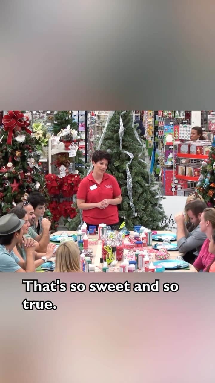 エレン・デジェネレスのインスタグラム：「I sent one of my writers undercover at a Michaels store and this is what happened.」