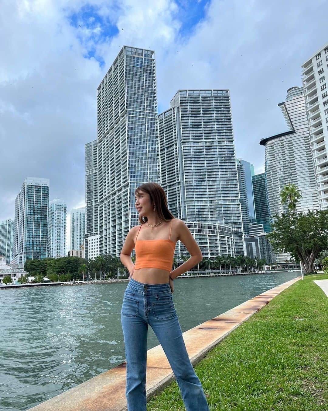 新庄千歳さんのインスタグラム写真 - (新庄千歳Instagram)「First time Brickell key !!🛳️🐊  #アメリカ#アメリカ在住#フロリダ在住 #マイアミ #miamiflorida #miamilife #movetomiami #usagirl #ootd#🇺🇸#brickellkey #brickellmiami」12月7日 5時55分 - chii_in_miami