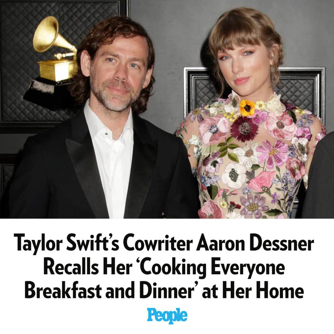 People Magazineさんのインスタグラム写真 - (People MagazineInstagram)「Aaron Dessner is opening up about his collaborations and friendship with Taylor Swift.   "Taylor is the hardest working artist I've ever encountered," he says. "She is involved in every aspect of writing and producing her songs and has an incredible attention span and focus on detail."   Dessner also called Swift "down to earth," reflecting on a memory of her cooking for all of her guests.   "When I have stayed at her house, Taylor herself was cooking everyone breakfast and dinner."   Read the full interview at the link in our bio. | 📷: CBS via Getty」12月7日 6時11分 - people