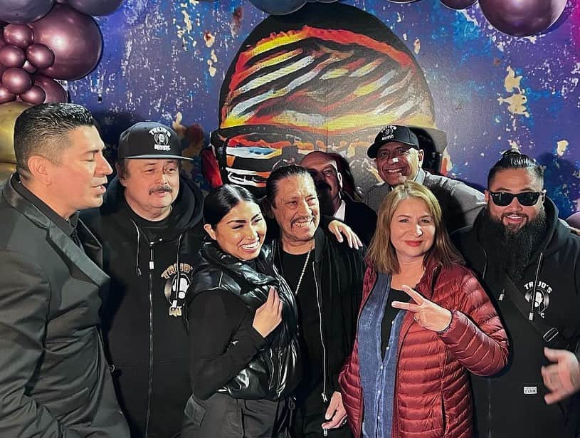 ダニー・トレホのインスタグラム：「The #TrejosMusic family at the grand opening of @mr.ivanflorescantina. Congratulations @mr.ivanflores!」