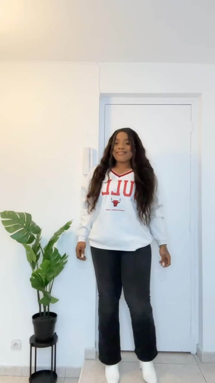 Don Jazzyのインスタグラム：「The song the outfit 4+4🥰 Outfit I’d wear for a date night if I had one lol @lifesize_teddy  girllll I love u🫶🏼🥹」