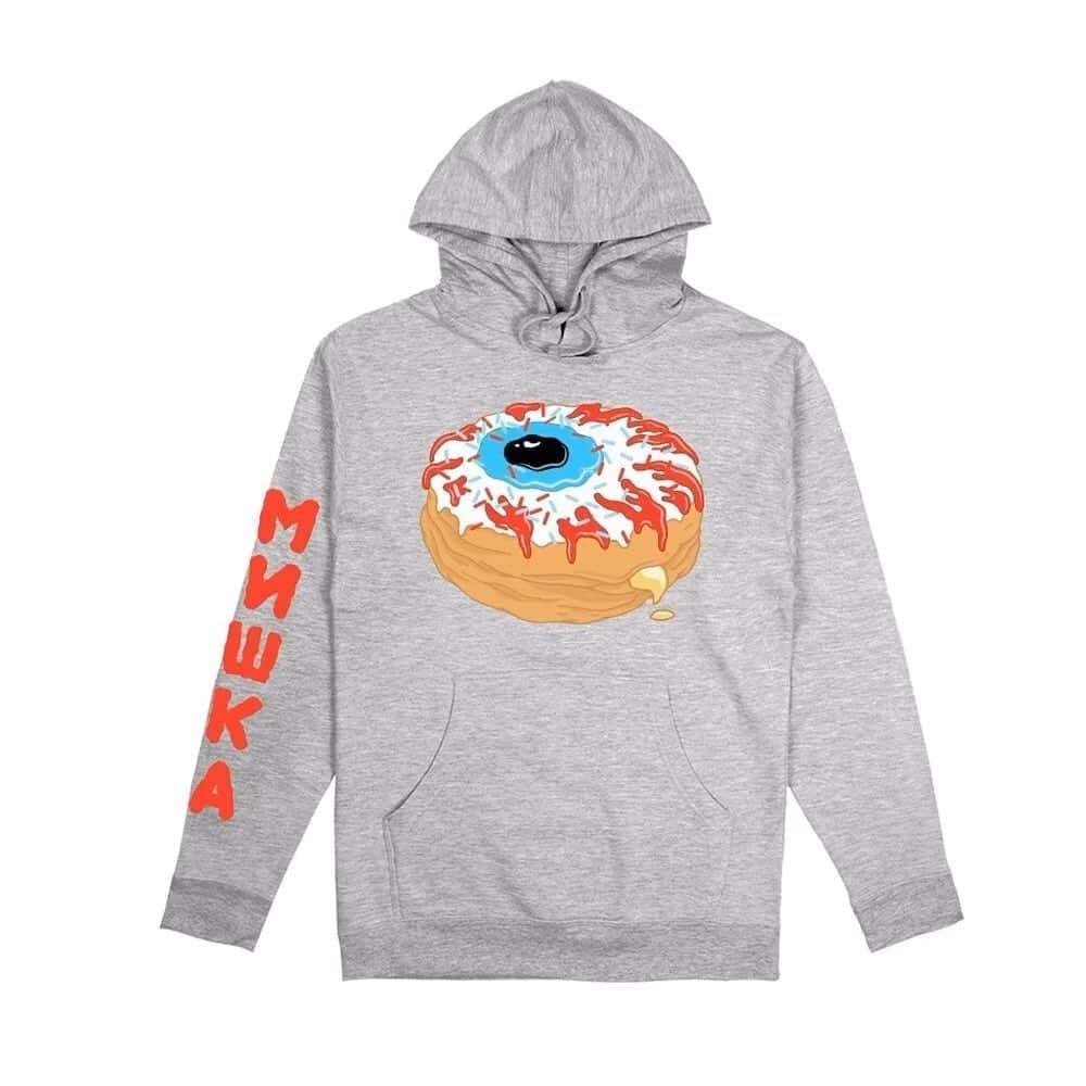 ミシカのインスタグラム：「We brought back six classic Pull Over #hoodies! it’s getting 🥶 out there! Stay 🔥 #keepwatch #mishka #wearyourweird」