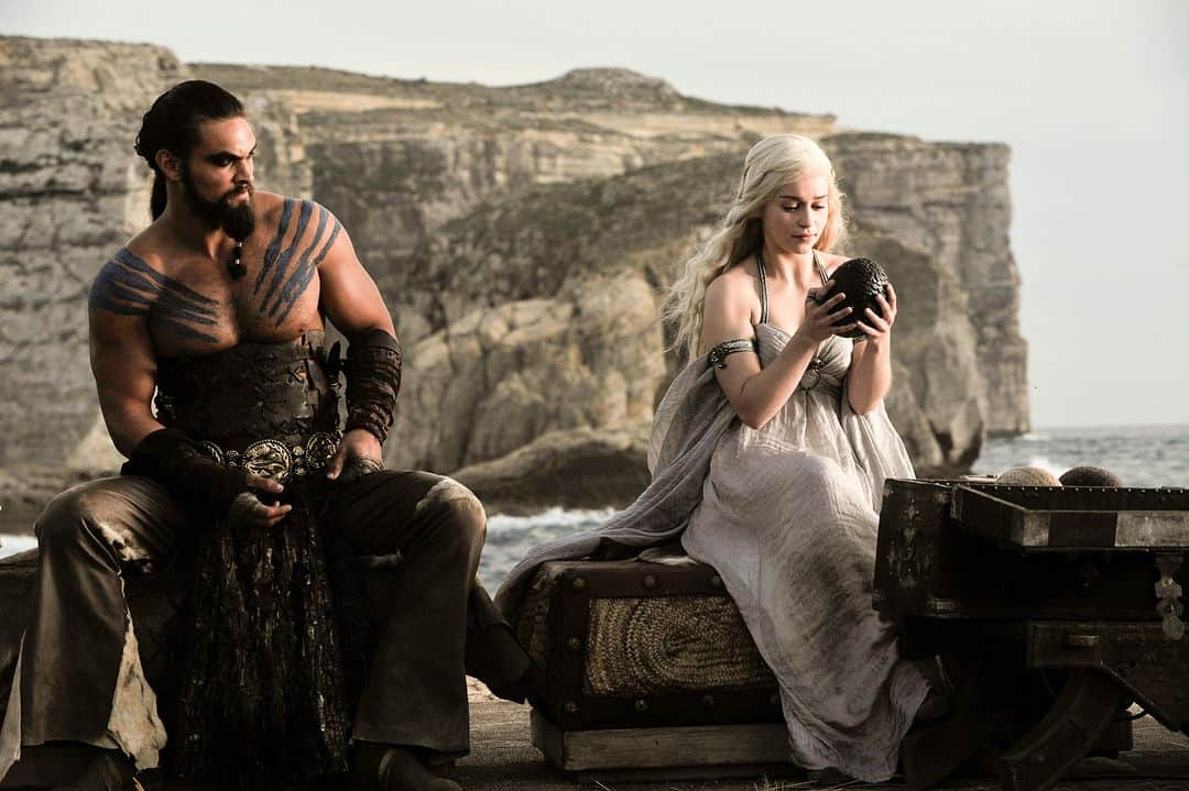 ゲーム・オブ・スローンズのインスタグラム：「The Khal and his Khalessi.」