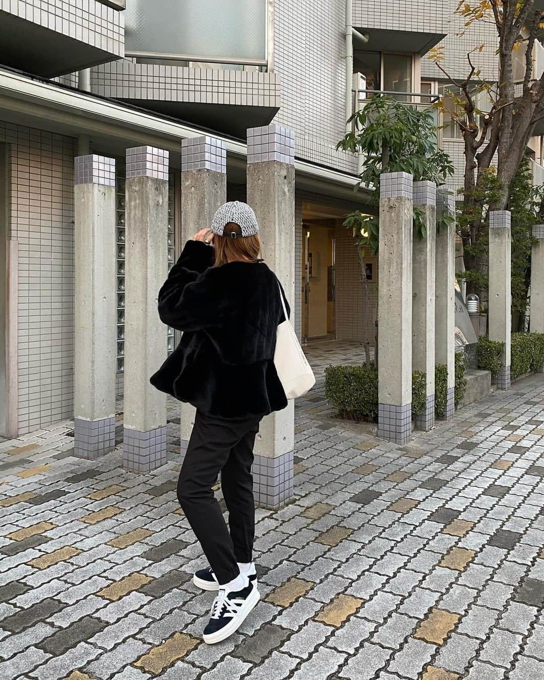 k.eee.iさんのインスタグラム写真 - (k.eee.iInstagram)「jogger pantsとも🫰」12月7日 18時16分 - k.eee.i