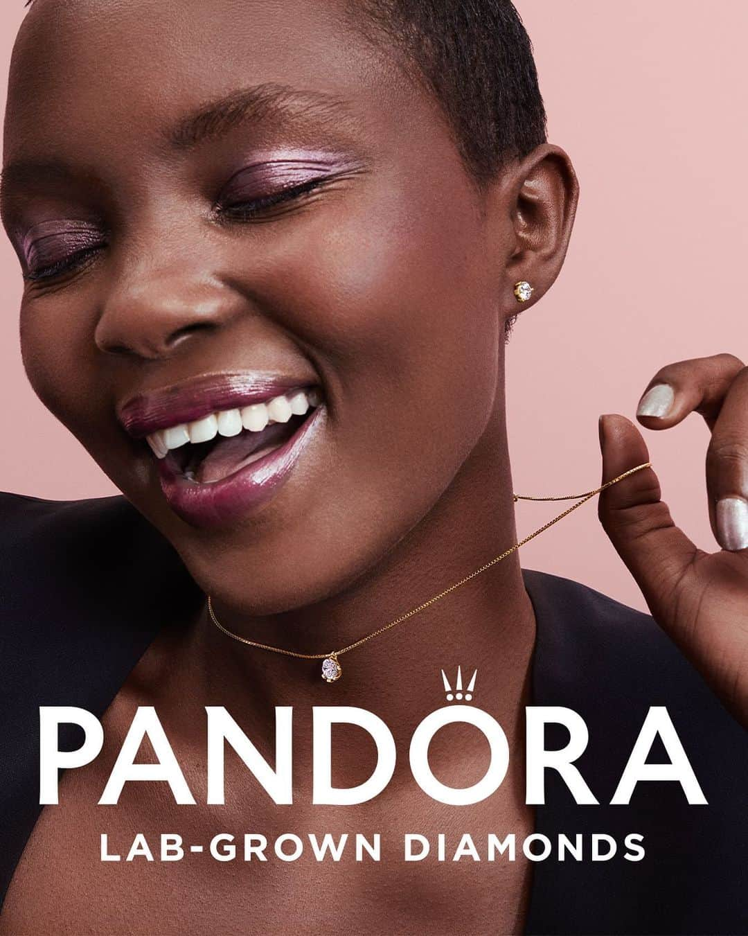 PANDORAさんのインスタグラム写真 - (PANDORAInstagram)「Alexa, play “All I want for Christmas.” 💎 #LovesUnboxed #LabGrownDiamonds #Pandora」12月7日 17時04分 - theofficialpandora