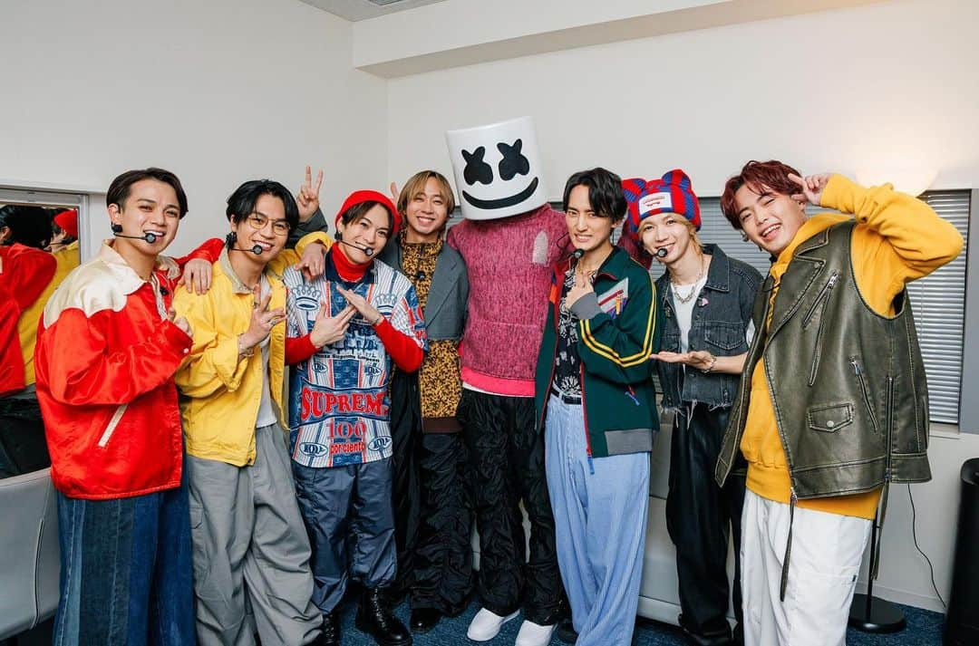 Travis Japan（トラジャ）のインスタグラム：「⁡ ⁡ MARSHMELLO JAPAN TOUR 2023 @marshmello ⁡ Held at Tokyo Garden Theater, On DAY 1 of MARSHMELLO's Japan Tour Travis Japan appeared as the opening act!! ⁡ The people who came to see it were so kind, We were able to enjoy supporting with peace of mind! ⁡ After the opener, everyone in TJ were in high spirits behind the audience seats. We watched MARSHMELLO's stage performance🤭 Thank you very much for giving us a very valuable experience ✨ ⁡ 東京ガーデンシアターにて行われている、 MARSHMELLOさんのJapan TourのDAY 1に サポートアクトとしてTravis Japanが出演させていただきました！ ⁡ 観にこられていたお客さん方がとても温かくて、 安心しながら楽しんでサポートアクトを務めさせていただくことができました！ ⁡ オープニングアクト後は客席後ろでTJみんなノリノリで MARSHMELLOさんのステージを観させていただきました🤭 とても貴重な経験をさせていただきありがとうございました✨ ⁡ #TJgram #WorldwideTJ #TravisJapan」