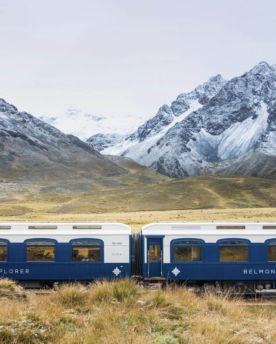 LVMHのインスタグラム：「@veuveclicquot Solaire Journeys from East to West.    Discover Three breathtaking Veuve Clicquot experiences on board the iconic @belmond trains.    Each combining world class gastronomy, timeless cuvées, and unforgettable sunrises.   #LVMH #VeuveClicquot #Belmond」