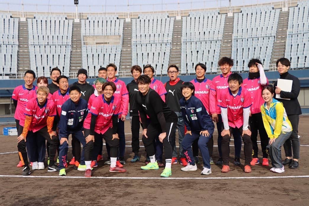 津田康平さんのインスタグラム写真 - (津田康平Instagram)「最高の時間でした😭  中学のボーイズリーグ以来の舞洲でした⚾️  もっと呼んで頂ける様に漫才精進します🎙️  #セレッソ大阪 #阪神タイガース #マルセイユ  #ヨシモト無限大ホール」12月7日 18時03分 - marseille_tsuda