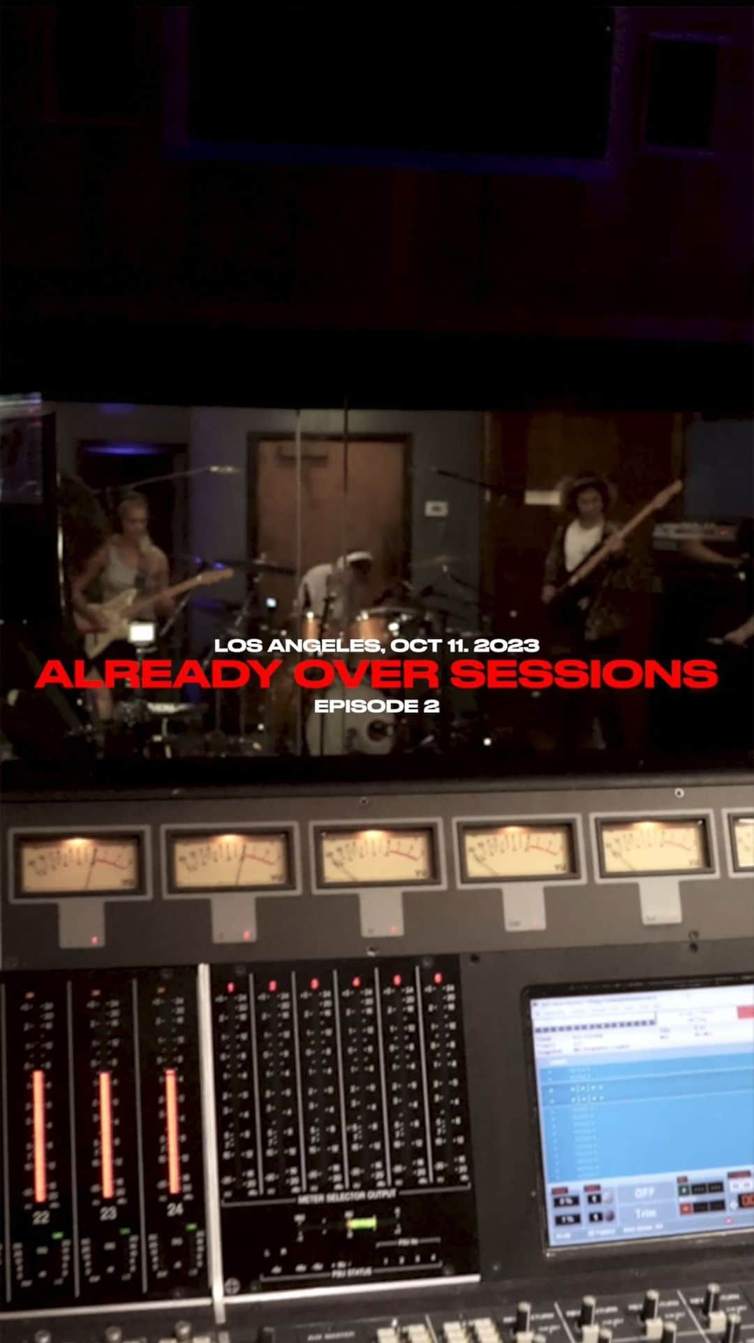 マイク・シノダのインスタグラム：「#AlreadyOverSessions Episode 2 [Los Angeles] // ➡️ YouTube」