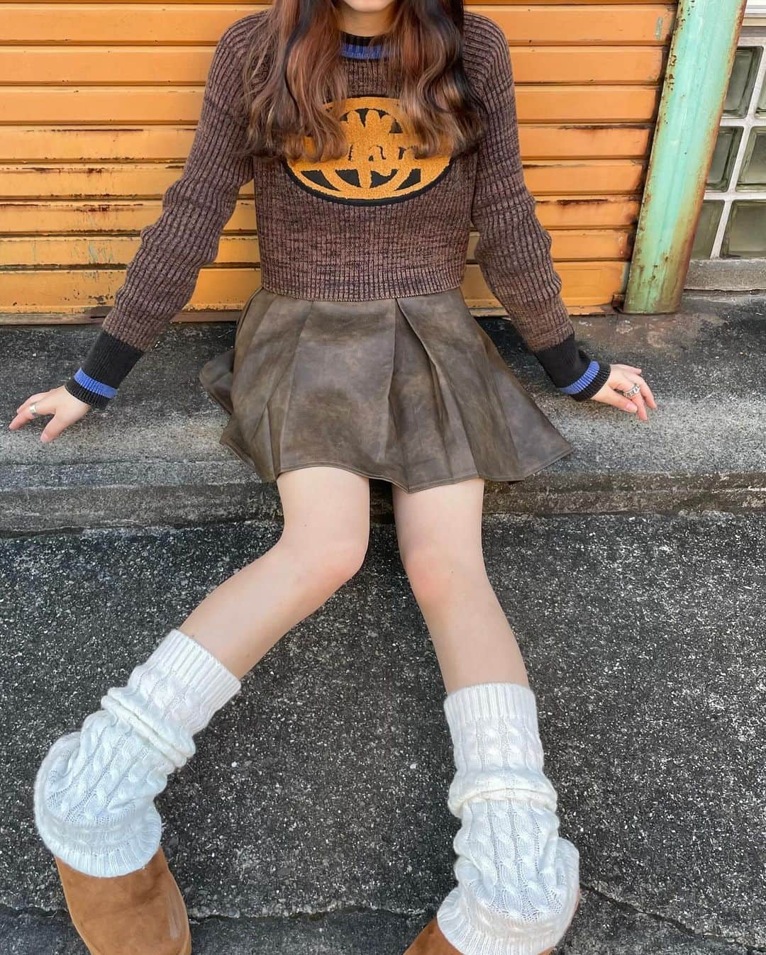 米田紗英さんのインスタグラム写真 - (米田紗英Instagram)「新作ニット特集🧶  お気に入りのアイテムを 是非ゲットしてみてください💞  −−−−−−−−−−−−−−−−−−−− DleepyTownでは ストーリーで紹介させて頂くお写真を募集しております⁡ あなたのコーデやアイテムの写真に #DleepyTown を付けるか このアカウントをタグ付け投稿お待ちしております🌛 −−−−−−−−−−−−−−−−−−−−  #ストリートファッション #海外ガール #海外ファッション #デイリーファッション#dleepytown#ドリーピータウン#crammy#秋コーデ  #セットアップ #韓国カジュアル #y2k#y2kファッション#秋冬アウター#秋冬コーデ」12月7日 11時13分 - dleepytown_official