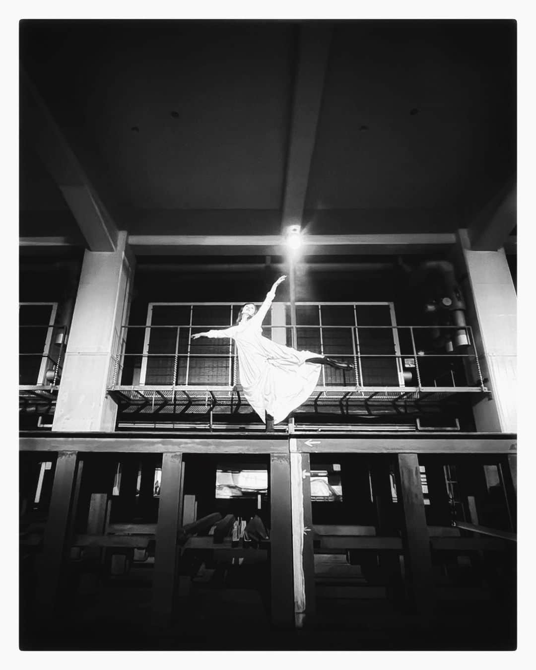 夏子さんのインスタグラム写真 - (夏子Instagram)「. バレエ、何年ぶり？踊りました。 イチヤ目線　@_riku_r.m.p.g_ldh  指導は　@mikako_h_chitose   @my_k_night」12月7日 19時00分 - natsuko93_official