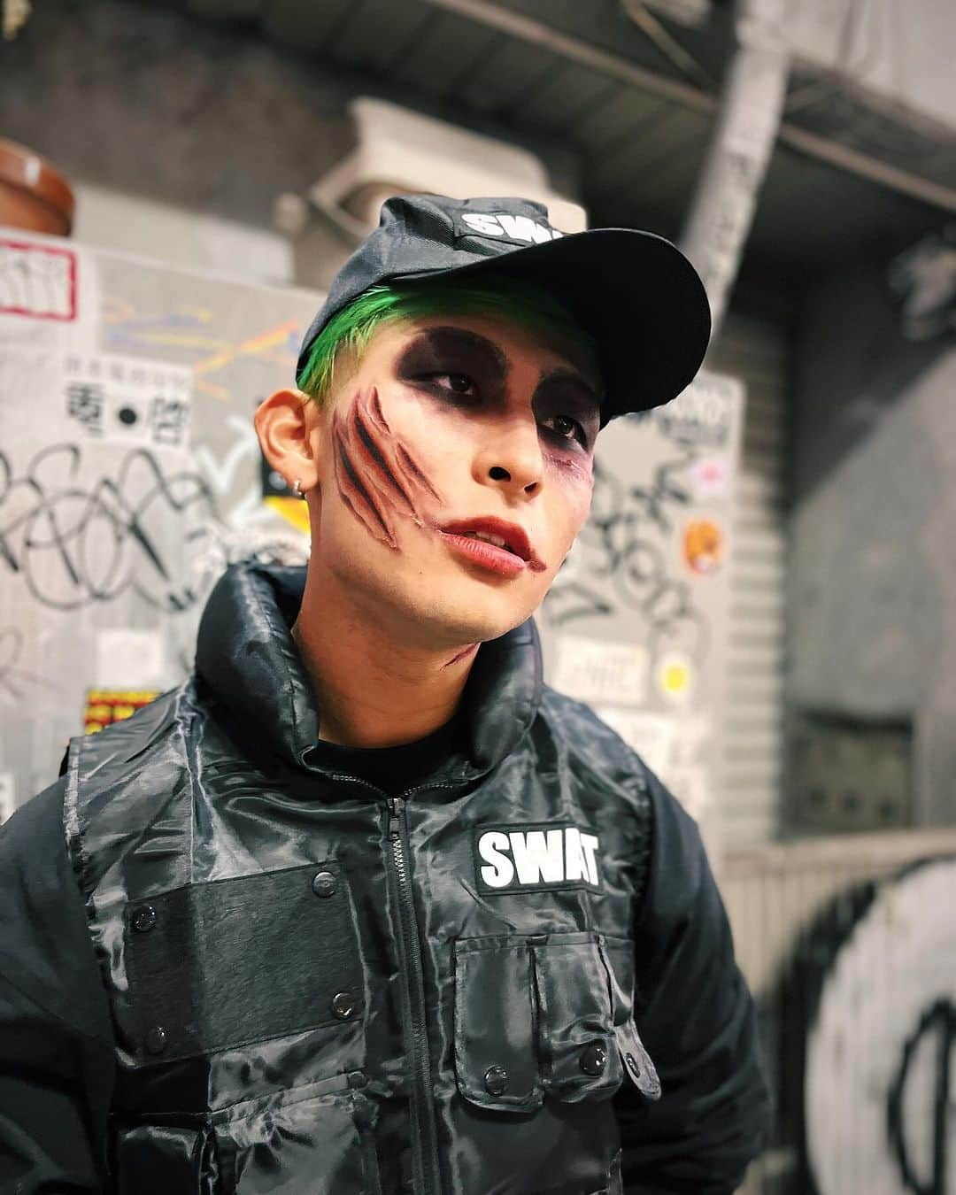 JustIn (ジャスティン)のインスタグラム：「Swat joker🏴‍☠️」