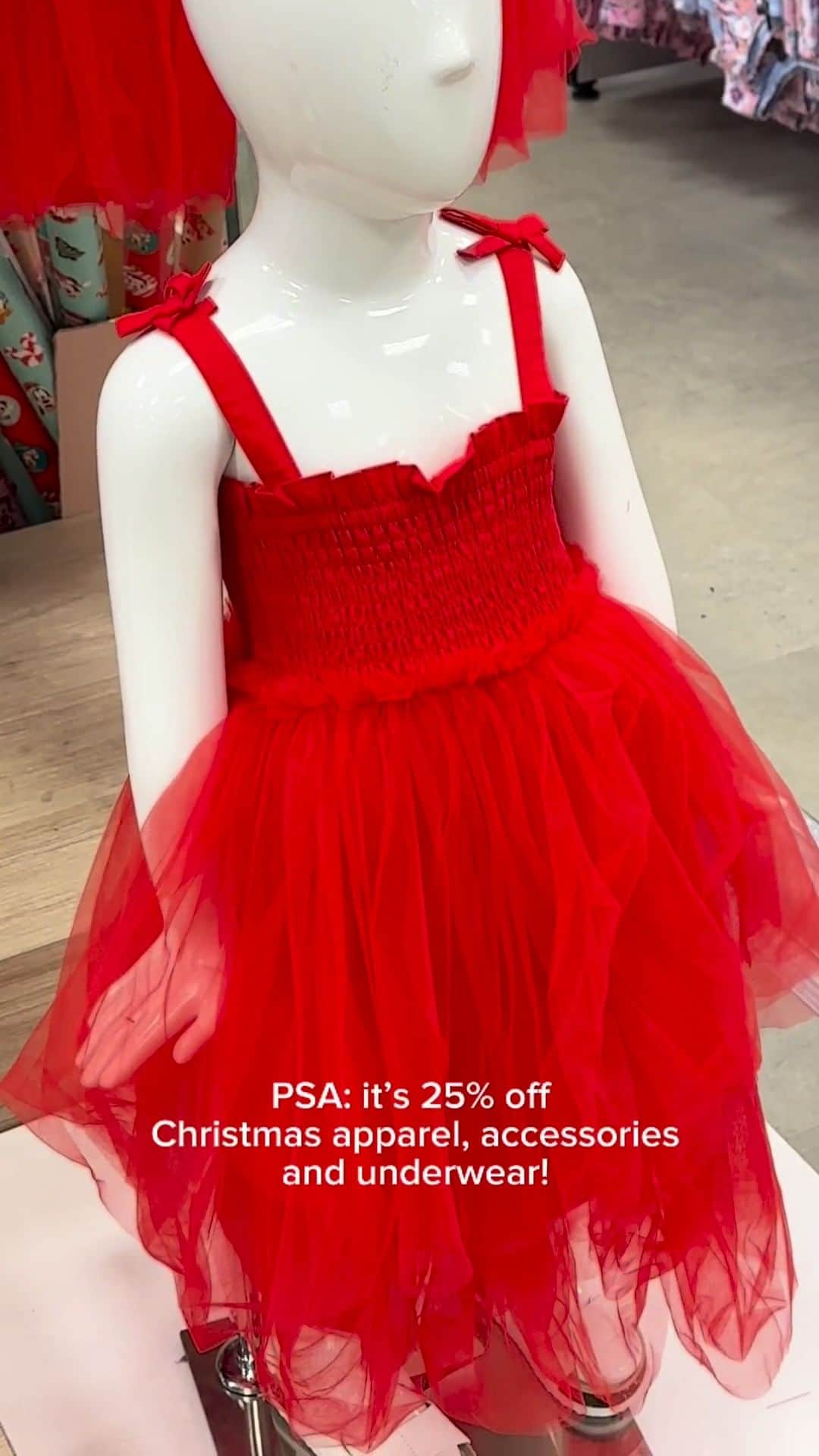 Target Australiaのインスタグラム：「PSA: we've got 25% off Christmas apparel, accessories and underwear 🎅🎄  Available online & in store. Offer ends Wednesday 13th Dec.」