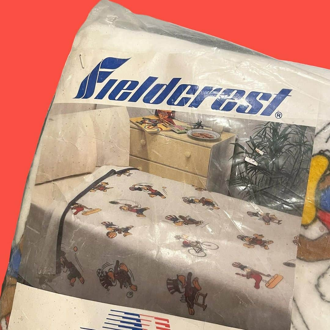 おもちゃやSPIRALさんのインスタグラム写真 - (おもちゃやSPIRALInstagram)「80's Eagle Sam Blanket入荷しました！  Dead Stock✨  168×228cm」12月7日 13時21分 - spiral_toy