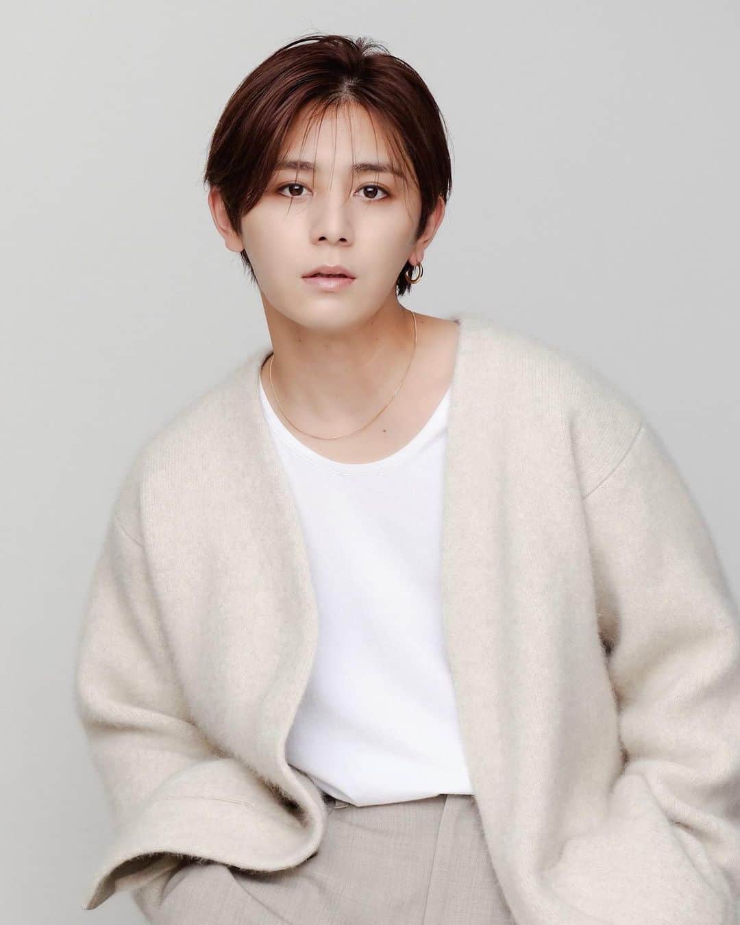 山田涼介さんのインスタグラム写真 - (山田涼介Instagram)「⁡ ⁡ 本日発売のandGIRL アザーカット見せちゃいます📷 ⁡ Photo by 倉本侑磨 ⁡ #andGIRL #Ryosukeのいんすた #山田涼介 ⁡」12月7日 14時24分 - ryosuke_yamada059