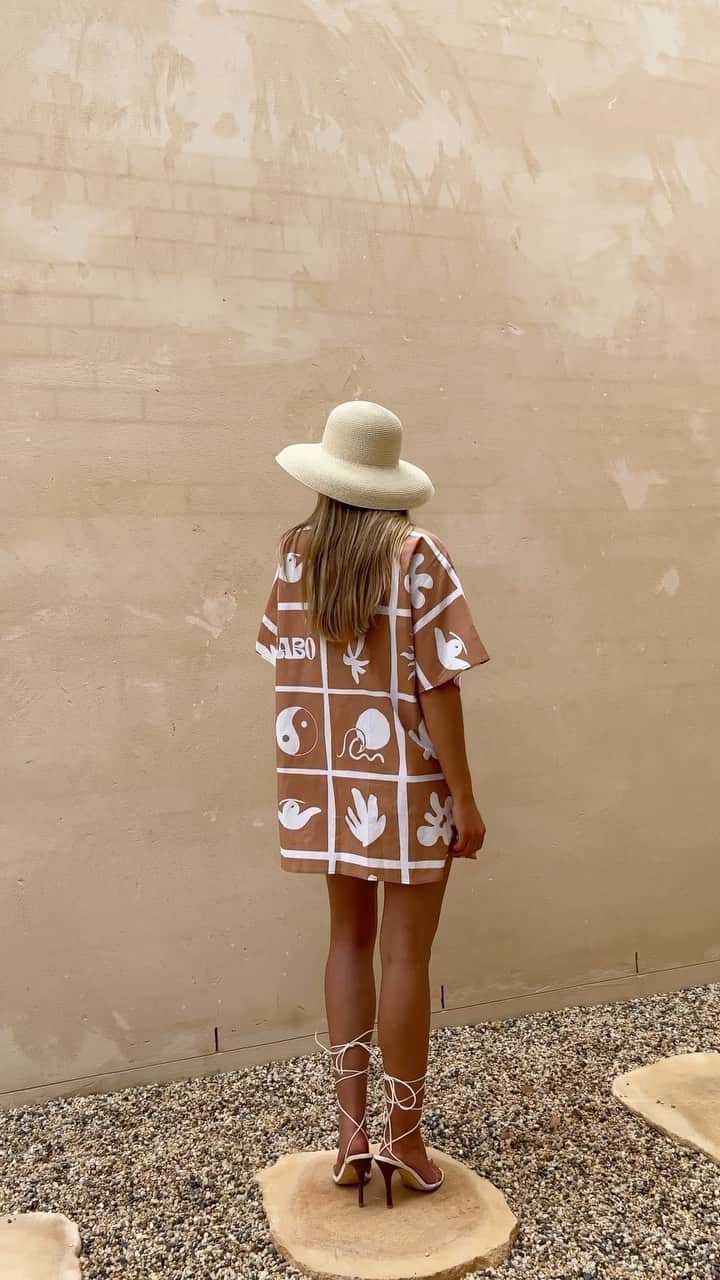 SABO SKIRTのインスタグラム：「The Atzaro Dress - Dress up or down with ease #sabo」