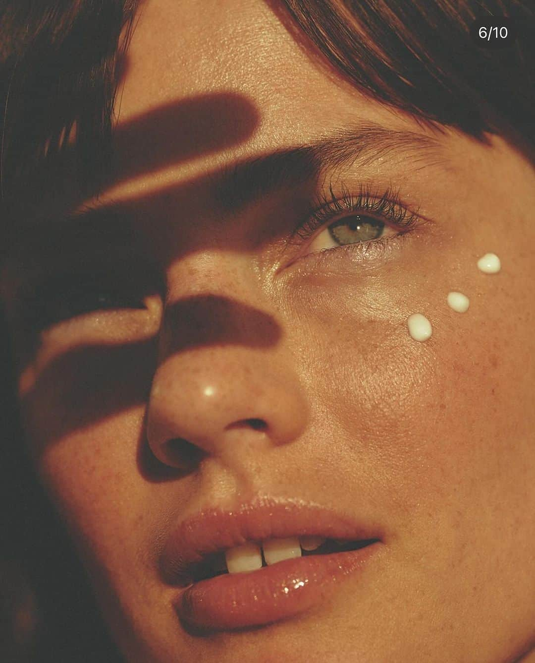 Jessicaさんのインスタグラム写真 - (JessicaInstagram)「Some recent work for Anthropologie by @marieschmidtcom  H&M @michischietzel   #anthropologie #anthropologiebeauty #skincare #skin」12月8日 1時30分 - jessleebuchanan