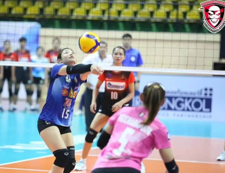 井上琴絵さんのインスタグラム写真 - (井上琴絵Instagram)「🇹🇭❤ . 19.11.23 (Sun) 🌟🌟🌟 vs Eureka SISAKET VC. . @nakhonratchasima_vc #Nakhonratchasimavc #Nakhonratchasimaqmincvc#catdevil🐱 #volleyball#Libero#ThailandLeague#🇹🇭」12月7日 15時23分 - kotoe.i15