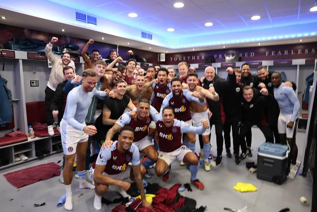 ユーリ・ティーレマンスさんのインスタグラム写真 - (ユーリ・ティーレマンスInstagram)「What a Win and what a Team !! 🔥👌🏽 Buzzing about that result and team performance !! 💪🏽🟣🔵」12月7日 16時19分 - youritielemans