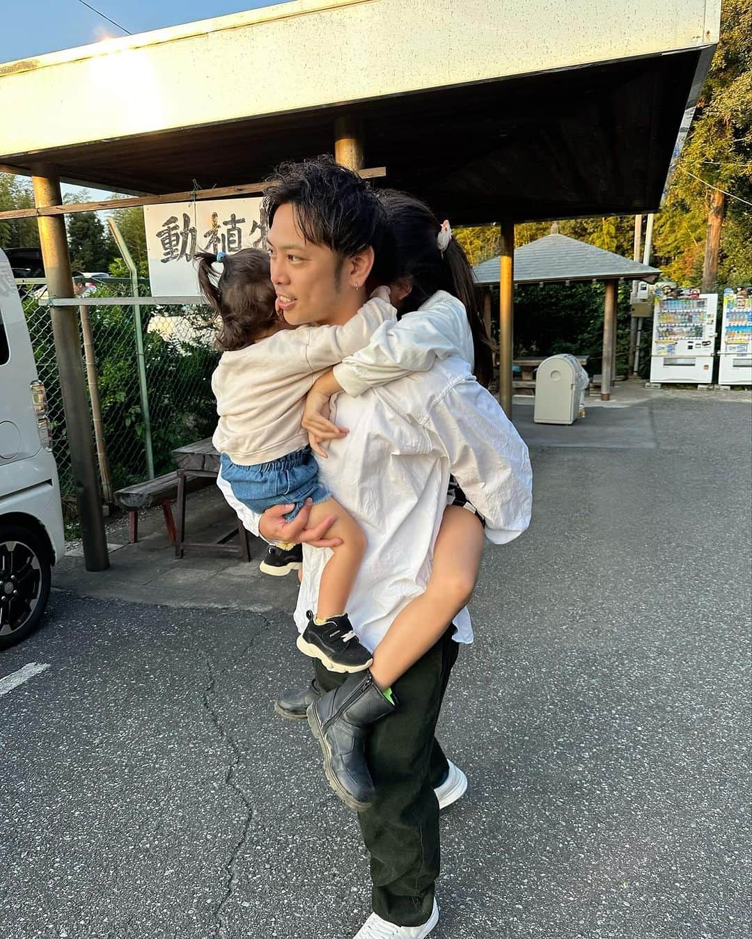 SAYUKAのインスタグラム：「パパパパパパなGirl's👨‍👧‍👧🩷🩷🩷」