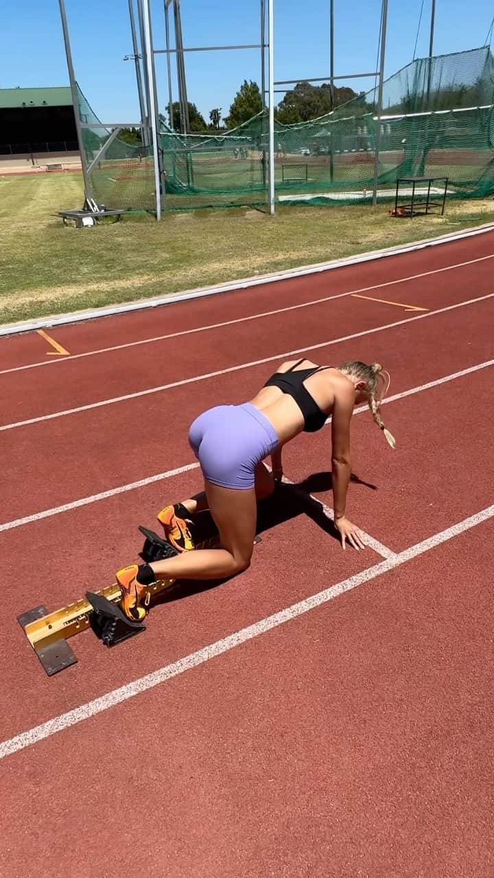 アリカ・シュミットのインスタグラム：「Working on that speed⚡️  #trackandfield」