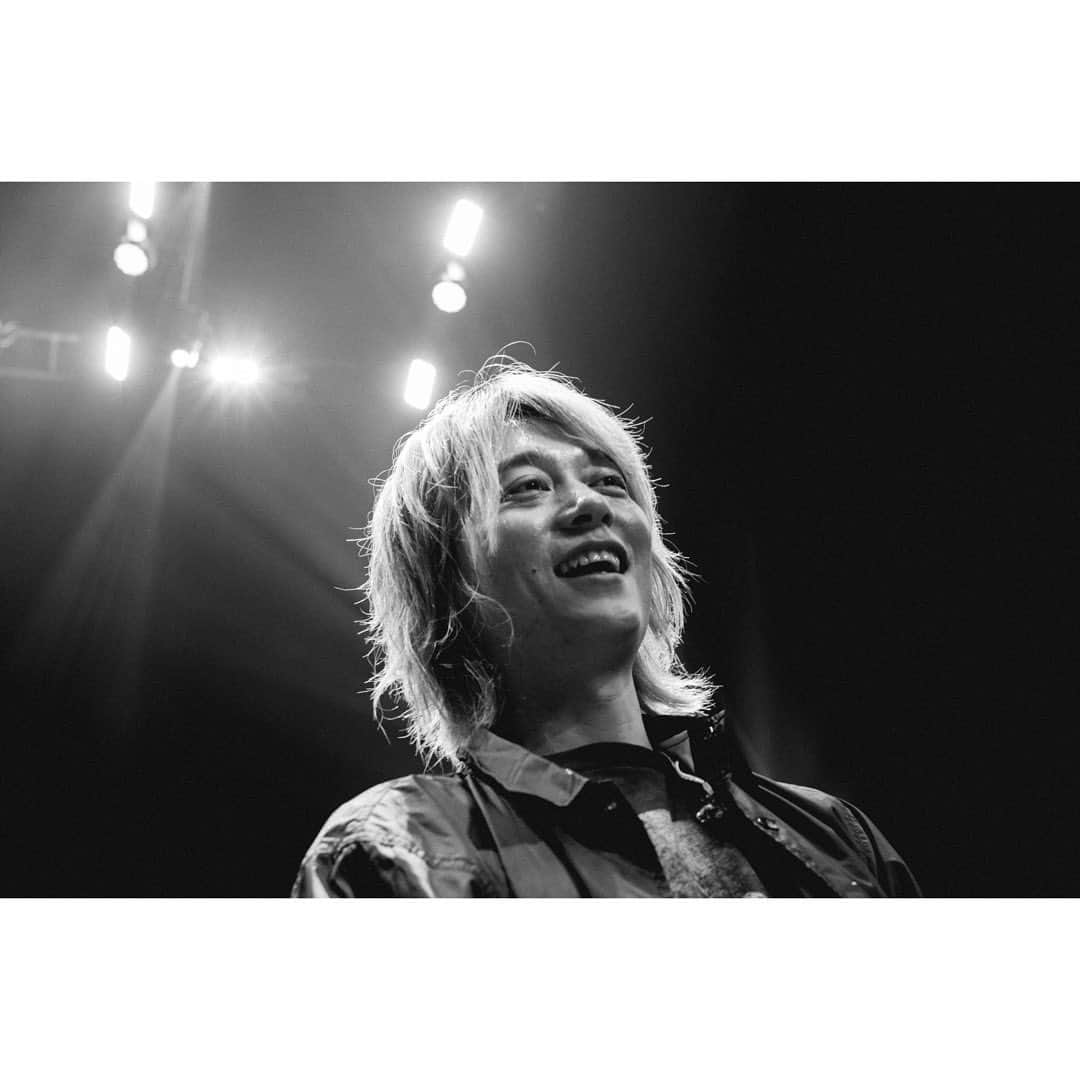 Ryota さんのインスタグラム写真 - (Ryota Instagram)「誕生日おめでとう！ タイミング的にトオルの誕生日は海外で過ごすこと多いけど、、、来年は俺らどこにいるやろね！？🤔🌏 35歳も楽しんでや〜👍」12月8日 2時09分 - ryota_0809